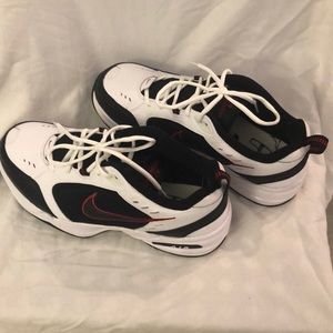 Nike Air Monarch 4E  Mens White/Black/Red Sz 11